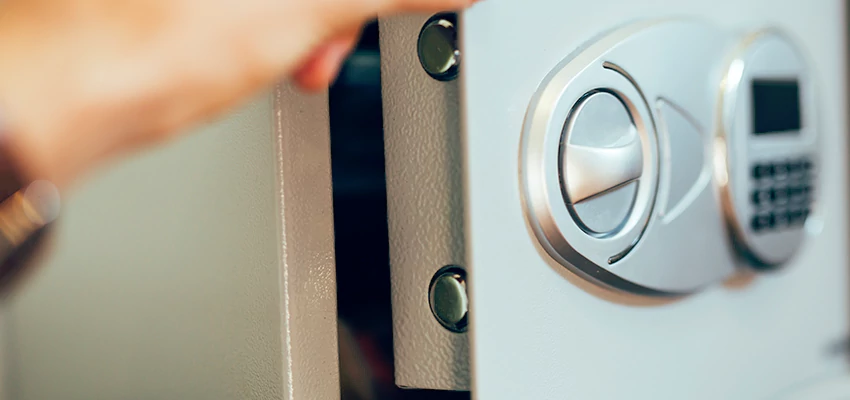 Fingerprint Safe Openers in East Rancho Dominguez, CA