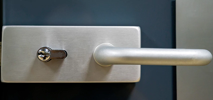 Change Patio Door Locks in East Rancho Dominguez, California